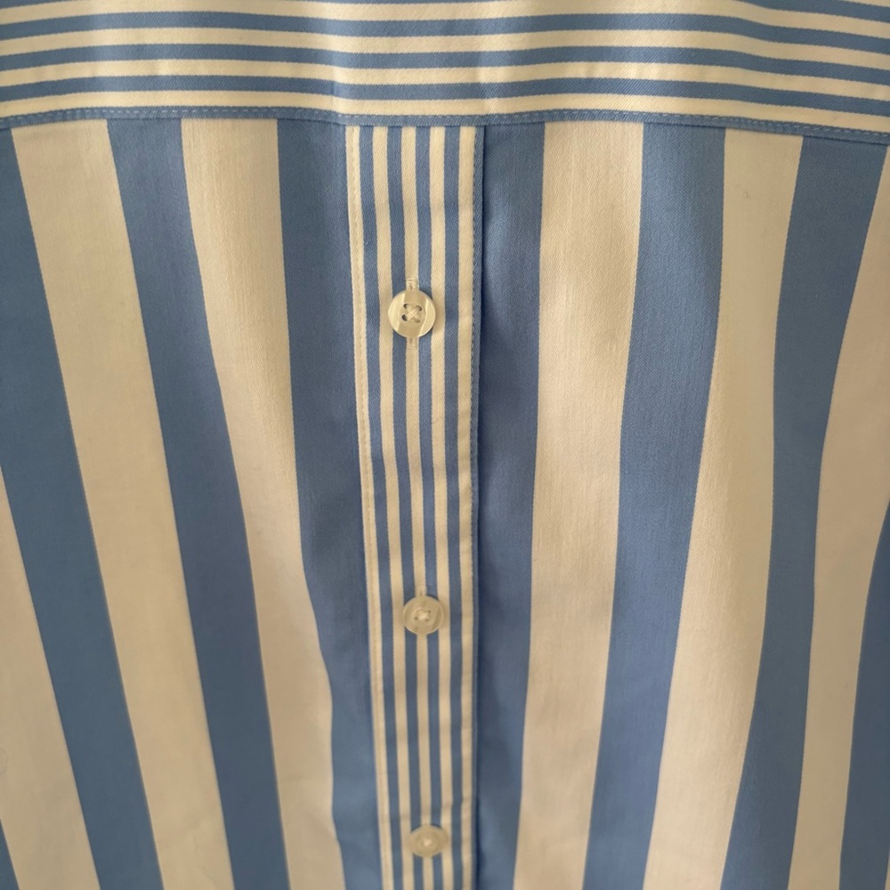 Chico’s No-Iron Chic Stretch Striped Blouse. Size 8/ Chico’s 1. - Picture 7 of 10